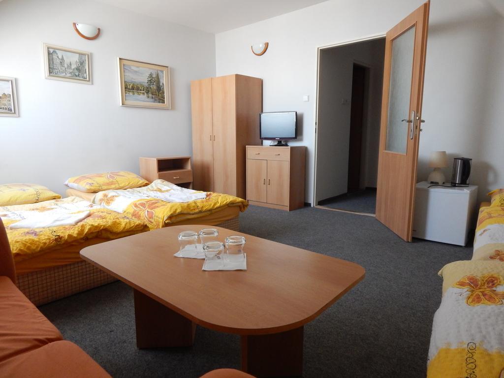 Penzion U Kasnych Mníšek pod Brdy Buitenkant foto